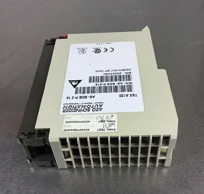 SCHNEIDER AUTOMATION MODICON TSX COMPACT AS-BDE P-2 18 3D-3