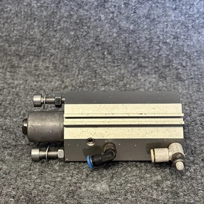 Used SMC MKA25-20R Rotary Actuators California US | Davliegogo LLC #1707234