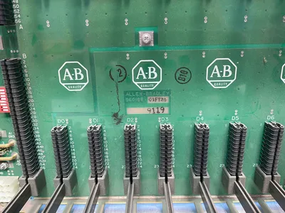 Used ALLENBRADLEY 1771A2B PLC Chassis Ohio US | HGR 24 #1175485