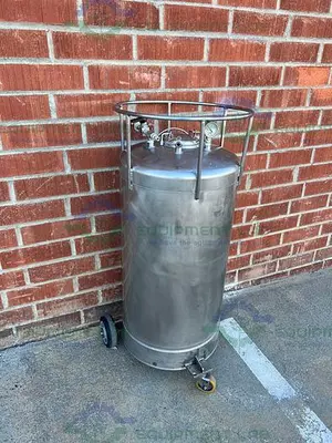 USED ALLOY PRODUCTS 120 LITER STAINLESS STEEL PRESSURE VESSEL 100 PSI