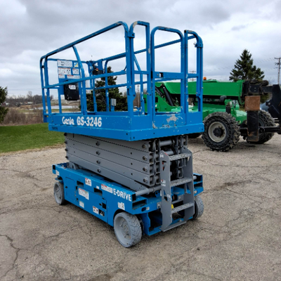 USED 2022 Genie GS-3246