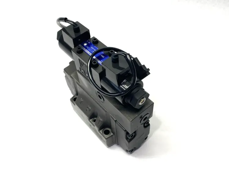 Used YUKEN HYDRAULIC DIRECTIONAL SOLENOID VALVE 31.5MPA 4570PSI Solenoid Valves Michigan US | Maverick Industrial Sales #1090760