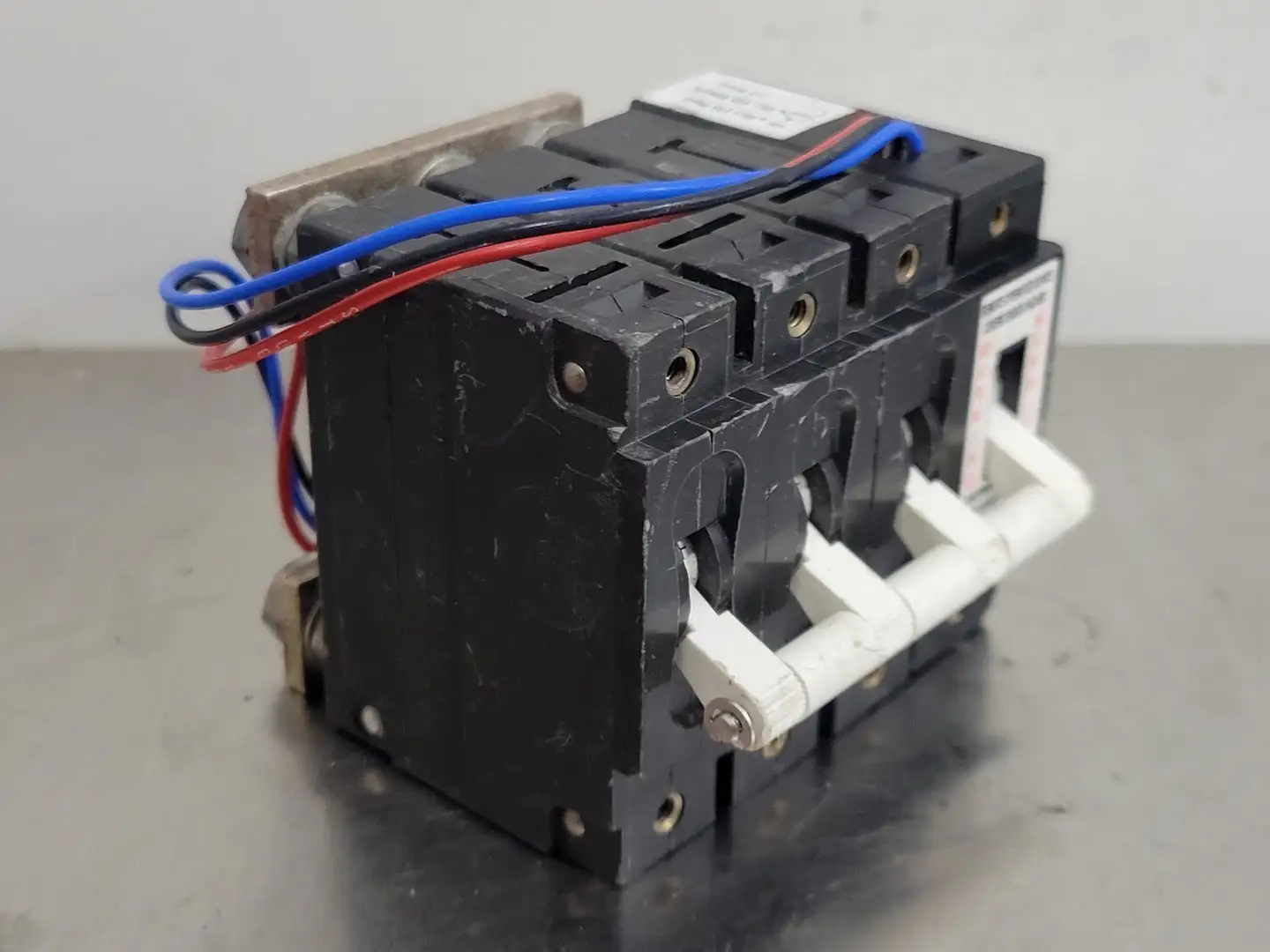 Used CARLING TECHNOLOGIES CA3P0D4825311MA Switchgears British Columbia CA | Lenmark #244682
