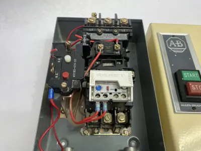 USED ALLEN-BRADLEY SER. B FULL-VOLTAGE MAGNETIC MOTOR CONTROLLER 3-PH