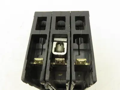 Used SIEMENS _UNKNOWN_ Circuit Breakers Indiana US | Arrow Industrial #1365081