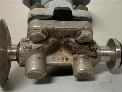 USED ITT CF3M H2 DIAPHRAGM VALVE W/ 1/2" SANITARY FITTING & 2" OD