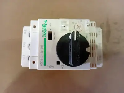 NEW SCHNEIDER ELECTRIC GV2P21