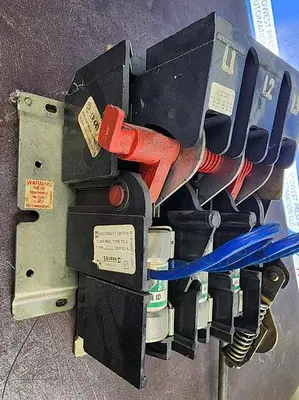 USED SQUARE D H-60-SV