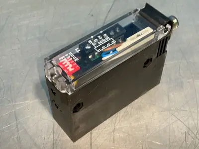 Used PEPPERL + FUCHS RL238H2000IR/47/92 Photoelectric Sensors Ohio US | HGR 24 #1515757