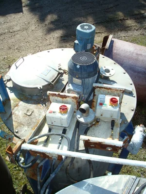 1200L S/S Enclosed Combination Mixer