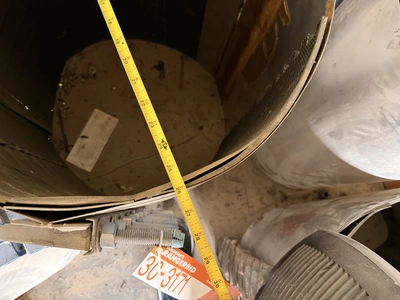 Used LOT INCLUDES GIANT CLAMPS AND MORE. _UNKNOWN_ Clamps Michigan US | Miedema Asset Management Group #1304309