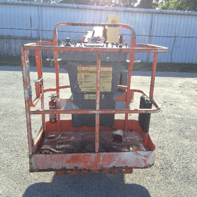 USED 2012 JLG E400AJPN