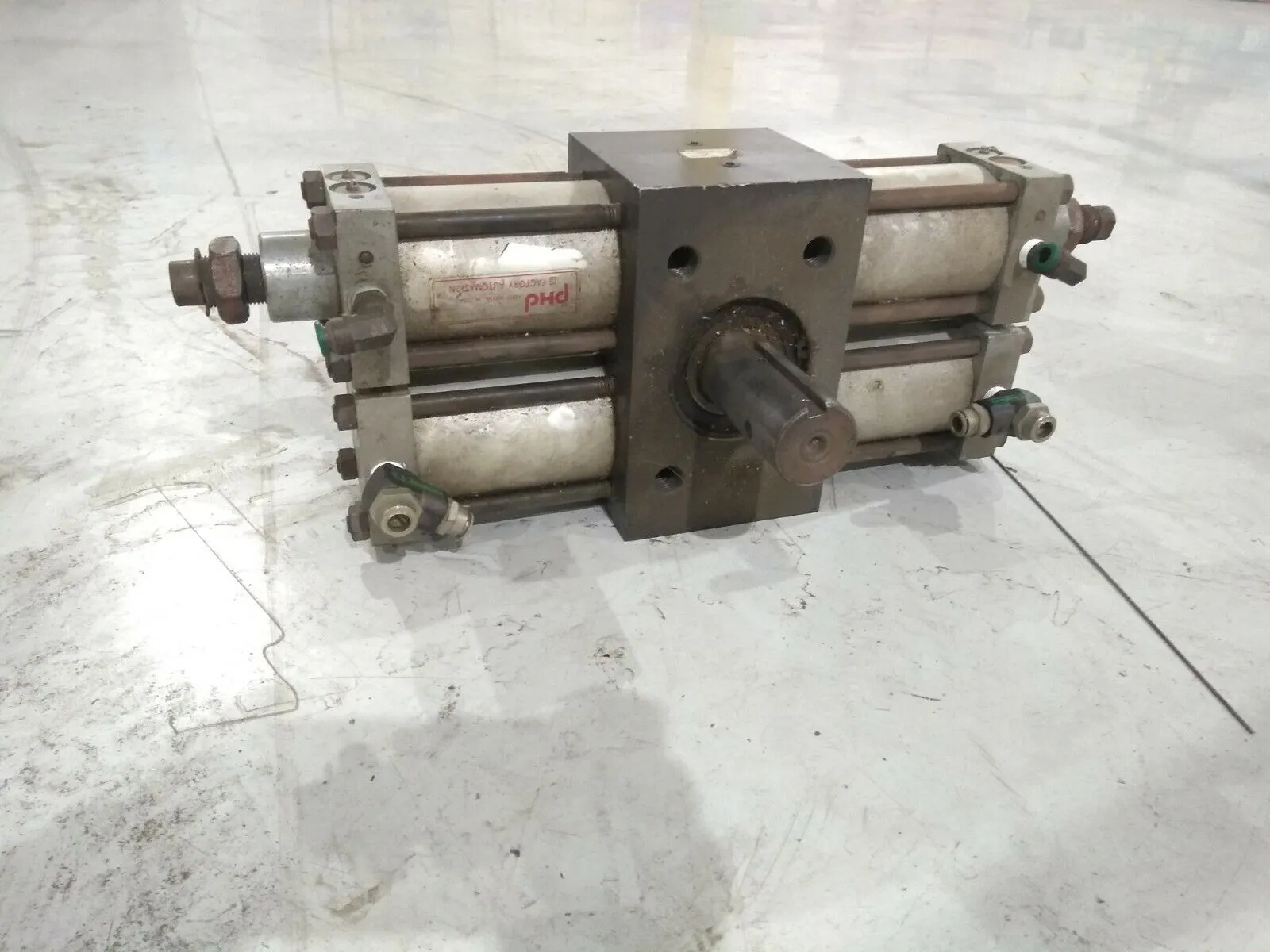 USED PHD HEAVY DUTY KEYED SHAFT ROTARY DOUBLE CYLINDER