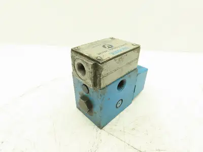 Vickers 02-119767 DG4S4W 012A-B 60 Directional Control Solenoid Valve 120V