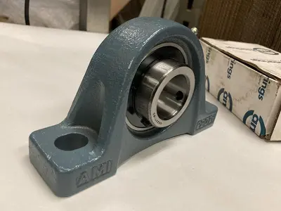 New | in-Stock AMI UCP207-20 Bearings | Surplus Asset Holdings #1199185