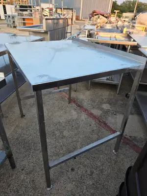 Used Falcon Restaurant Supply Used 43.5" x 32" Stainless Steel Table - TH4 - SS408 Food Prep Tables Illinois US | Falcon Restaurant Supply #1373555