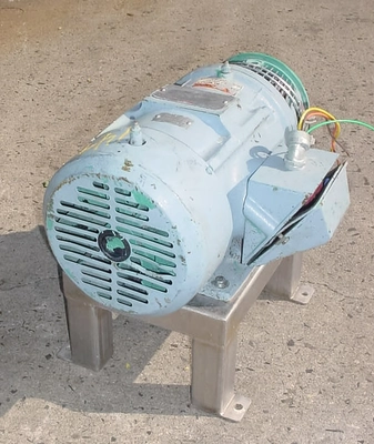 USED TRI CLOVER SS SANI CENTRIFUGAL PUMP C216MD18T-S