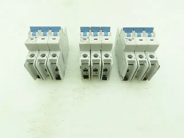 Allen Bradley 1489-A3D030 Circuit Breaker 3A 3 Pole 480Y/277 VAC Ser A Lot of 3