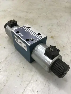 USED BOSCH 0 810 001 715