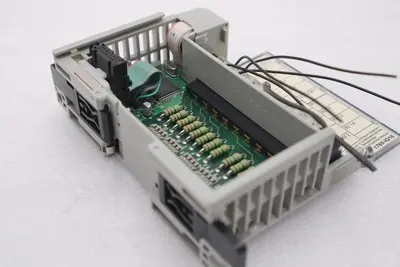 ALLEN-BRADLEY 1769-IQ16 SERIES A  INPUT MODULE STOCK #L-701C