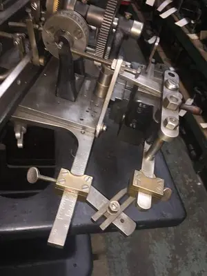 0927-385 Antique MJ Brohen Brocading Machine