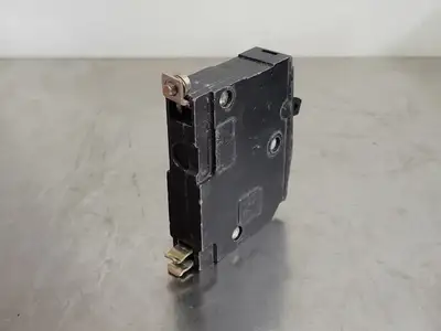 USED SQUARE D QOB120