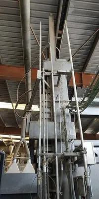 2018 guillotine with 4 bale capacity and automatic pusher
