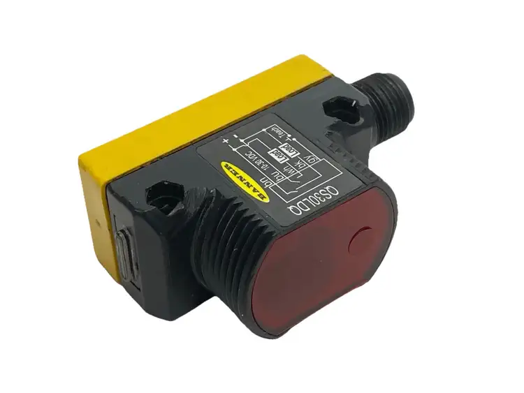 Used Banner Engineering Long-Range Laser Diffuse Sensor 70231 DAMAGED CASE Photoelectric Sensors Michigan US | Maverick Industrial Sales #1402264