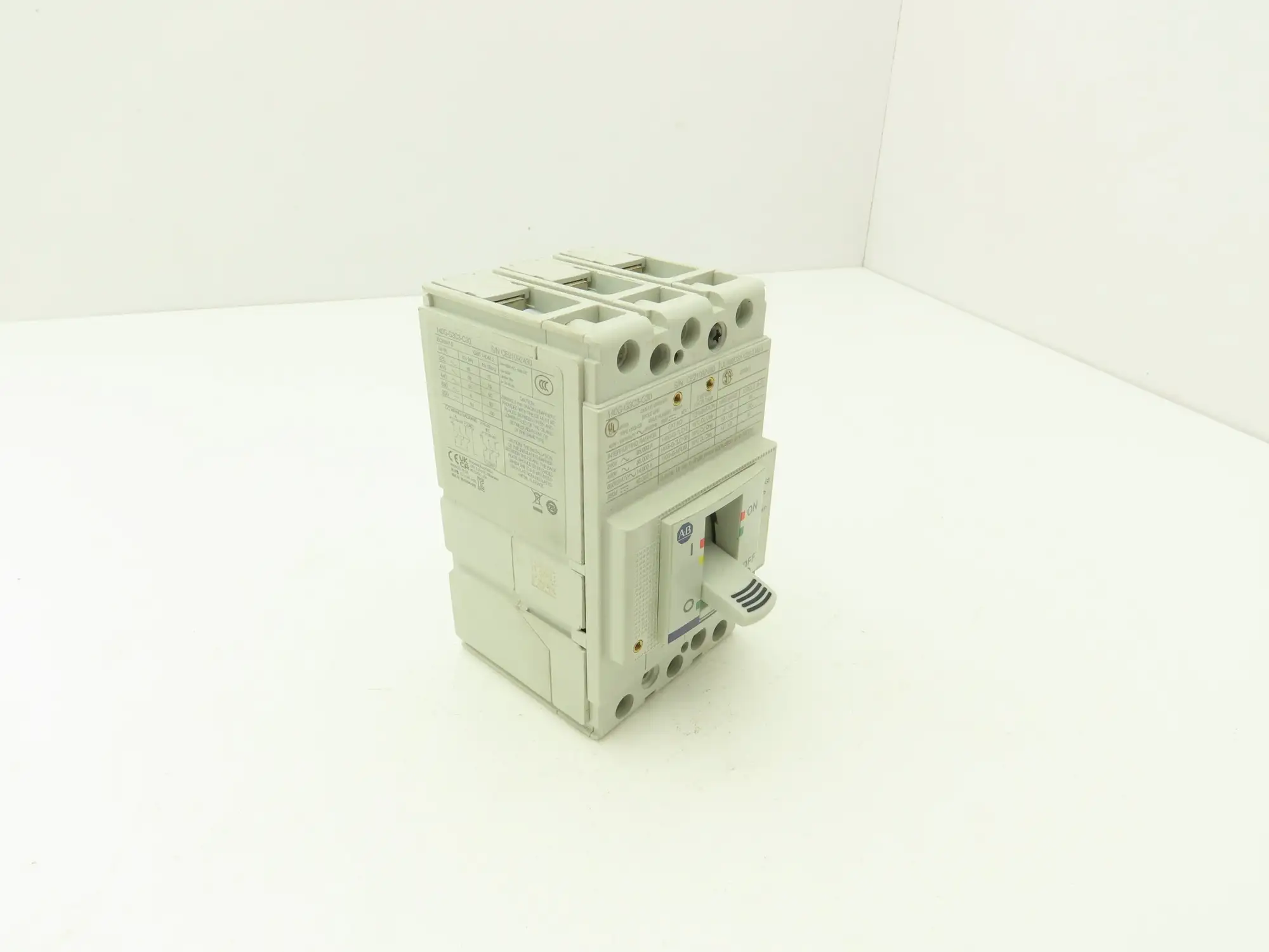 Allen Bradley 140G-G3C3-C30 Circuit Breaker 3P 30A 600V 3PH H-Frame