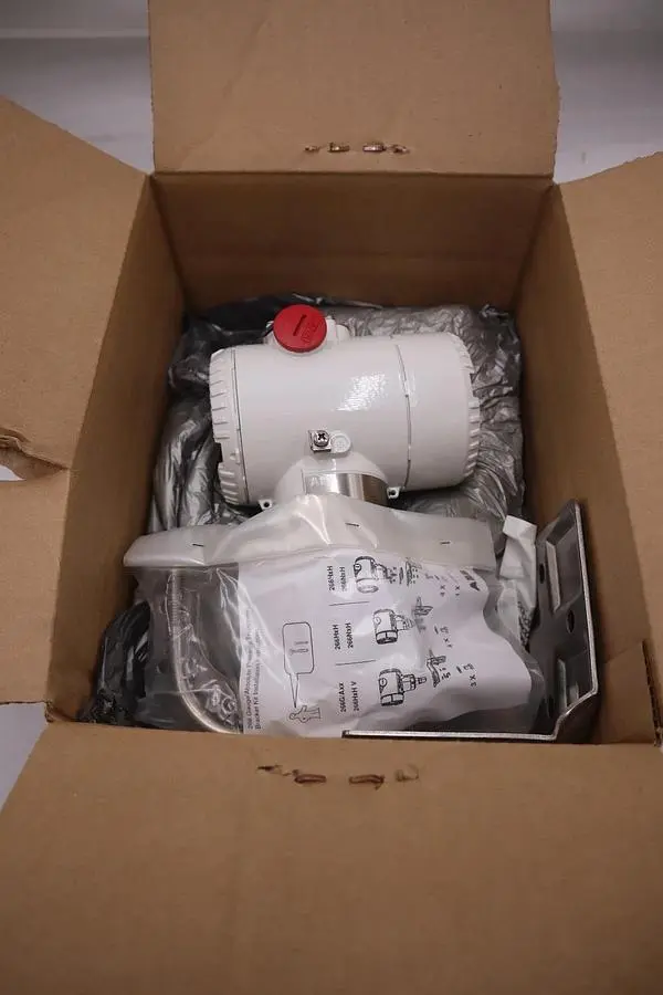 ABB INC 3K620000160507 266 GAUGE PRESSURE TRANSMITTER STOCK #G-121A