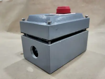 NEW ALLEN-BRADLEY 800H-2HA4R