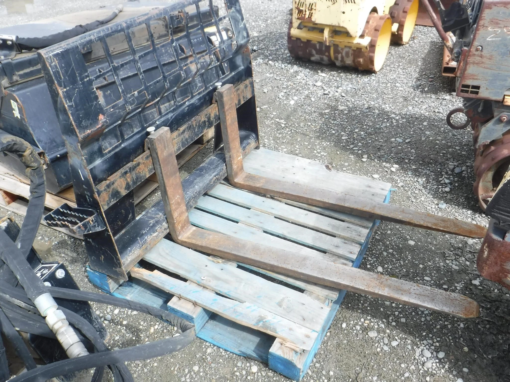 Used CATERPILLAR SKID STEER Pallet Forks California US | Western Trencher & Equipment, Inc. #1497666