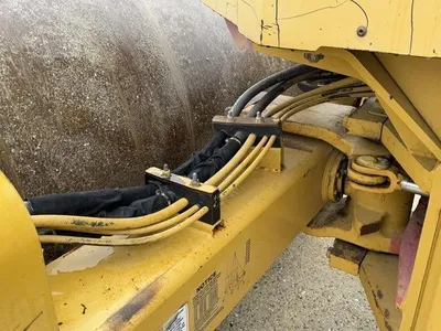 USED 2006 CATERPILLAR CS-683E