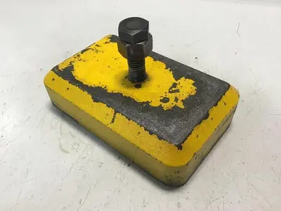 USED METAL FABRICATOR LEVELING PAD