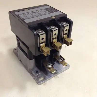 USED GENERAL ELECTRIC / GE CR253DB302AAA