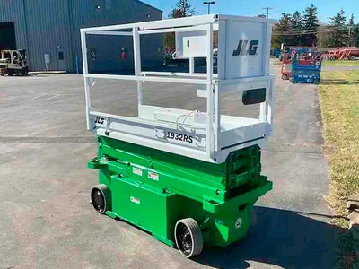 USED 2017 JLG 1930ES