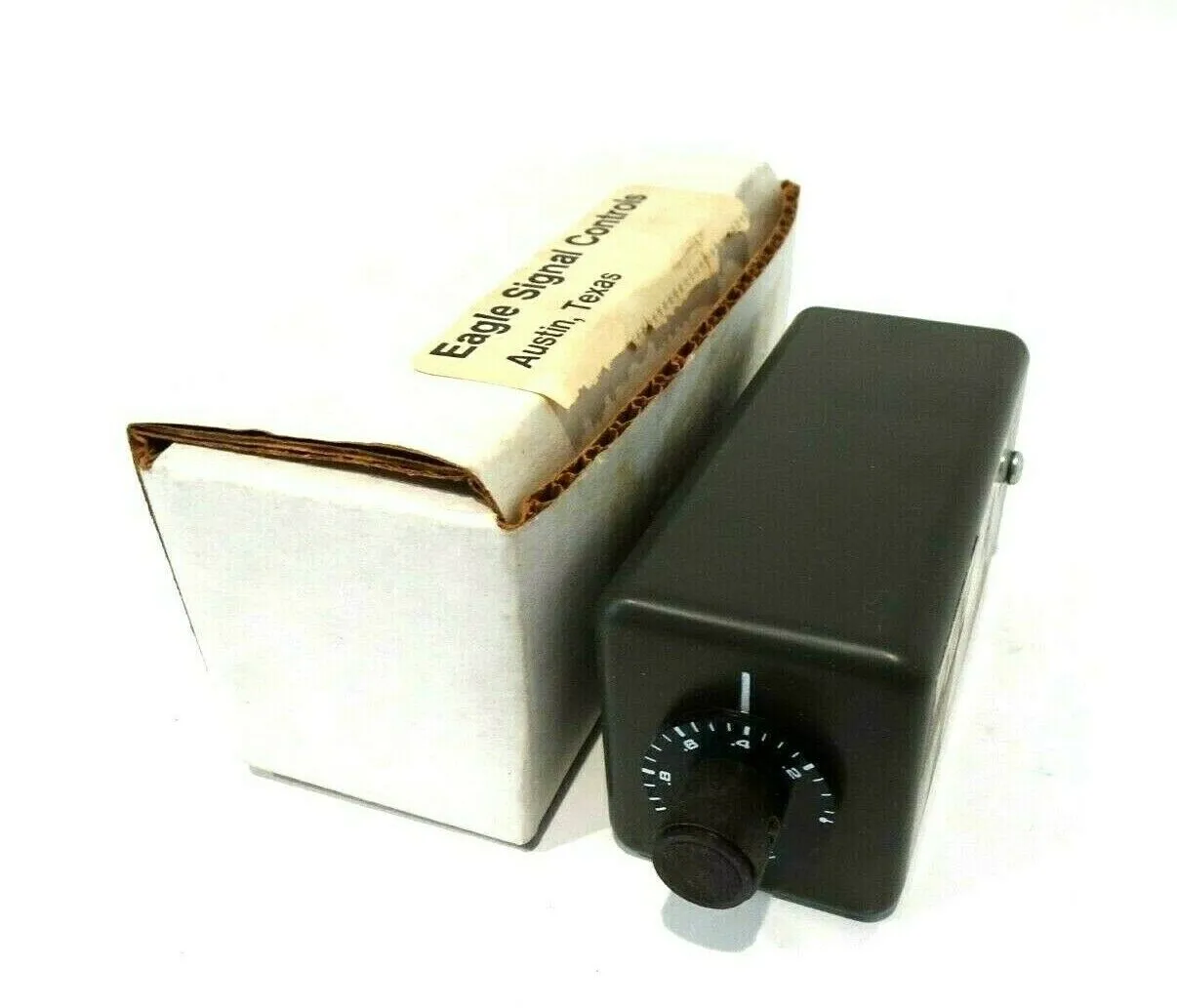 NEW EAGLE SIGNAL CG906A3 TIME DELAY RELAY