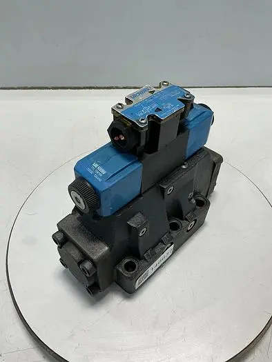 Used VICKERS DG4V-3-6C-M-FW-B6-60 Valves/Fittings Michigan US | Ideal Machinery #698114