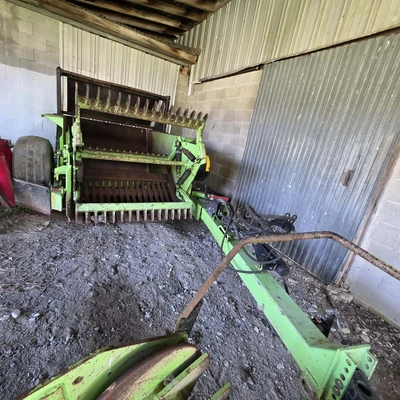 2010 SCHULTE 2500 GIANT Rock Picker | Iron Listing (25)