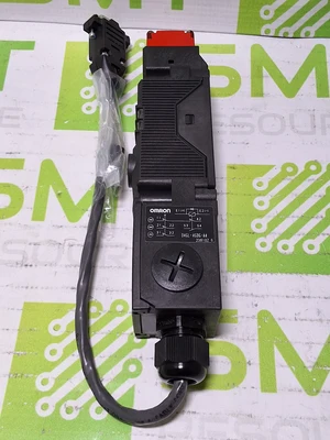 OMRON D4GL-4GDG-A4 GUARD LOCK DOOR SWITICH - BRAND NEW