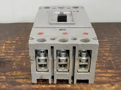 Used WESTINGHOUSE HKA3225F Switchgears British Columbia CA | Lenmark #242401