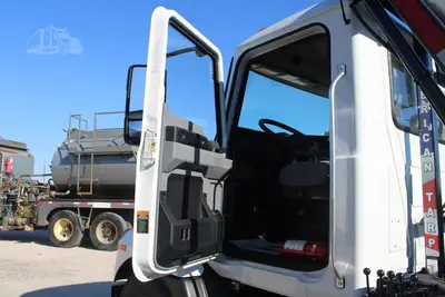 New | in-Stock 2025 MACK MD6 Hooklifts & Roll-Offs Texas US | Roll Off Truck World #1491908