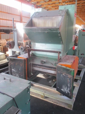 1999 LR SYSTEMS GRINDERS SG500/BD-18 Reprocessing Equipment, Granulators | Mark One Machinery (11)