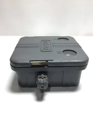 Fisher 4160KF Pneumatic Pressure Controller Input Range 0 to 2000 PSIG