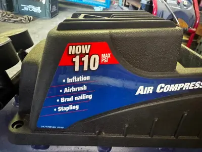 Used _UNKNOWN_ _UNKNOWN_ Air Compressors, Portable Ohio US | Myron Bowling Auctioneers Inc #1504243