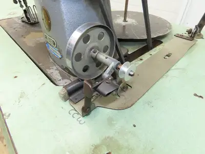 Singer 251-22 Industrial Sewing Machine Single Needle Lockstitch 220VAC 3Ph