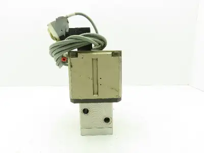 CKD CVS3-15A-70-03RS-3 High Pressure Air Operated 3-Way Valve