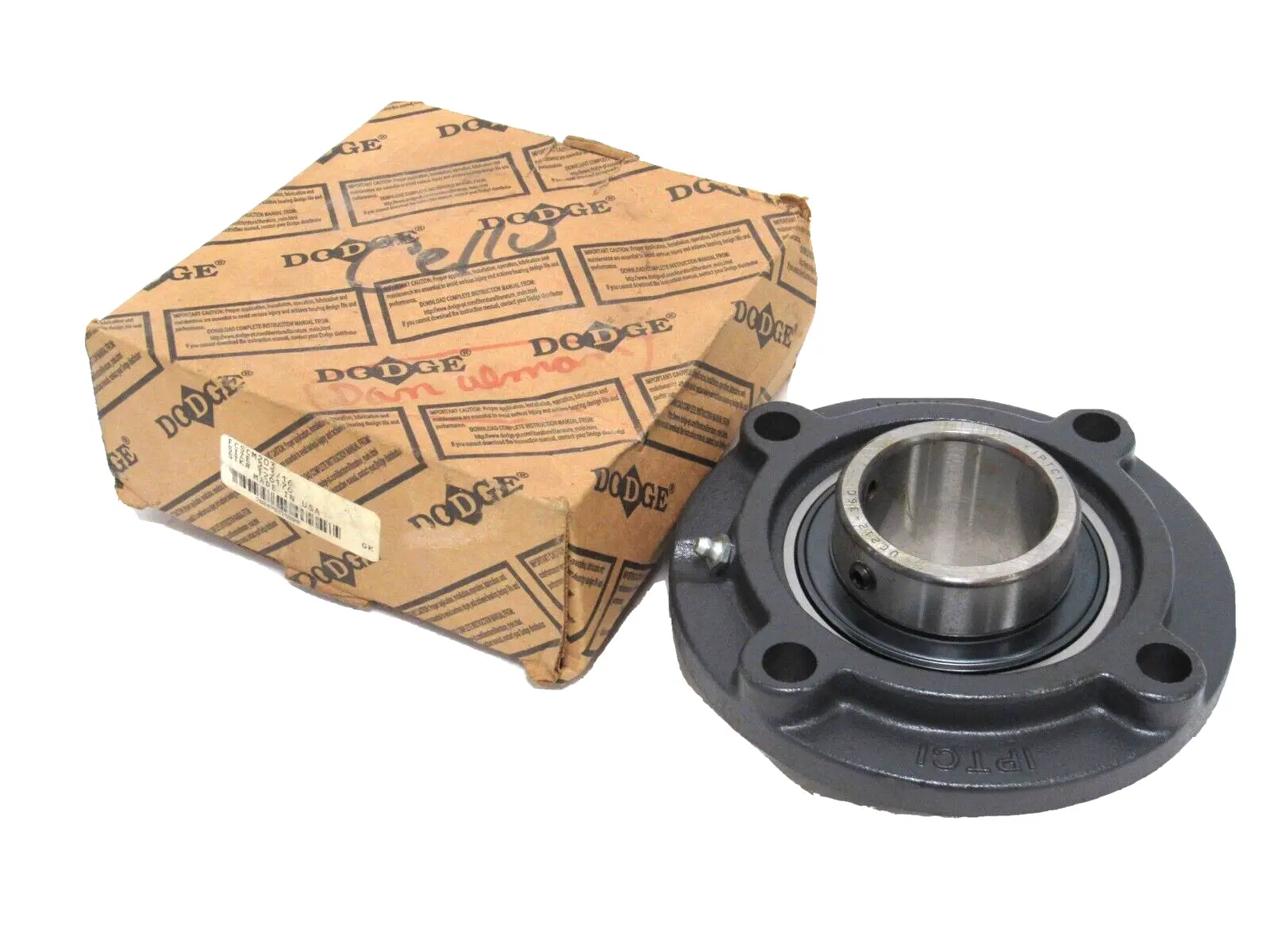 NEW DODGE IPTCI UC212-36G FLANGE MOUNT BEARING 2-1/4" I.D. FCX11