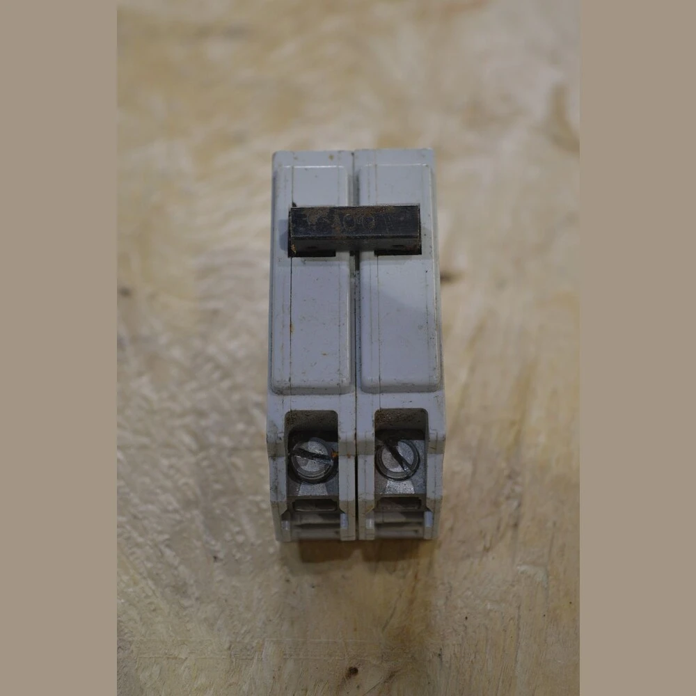 Sylvania/Commander 2 Pole 100 Amp Breaker