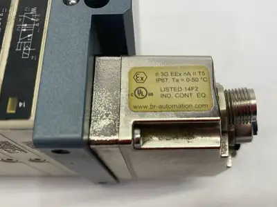 Used Metal Work Pneumatic Pneumatic Manifold HDM 2B&R 8 M V6 V4 O6 V6X3 V4 O6 + Solenoid Valves Michigan US | Maverick Industrial Sales #1393463